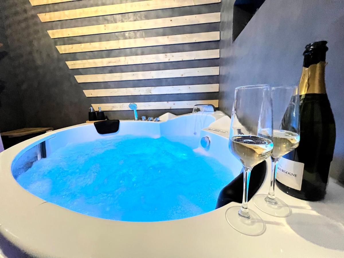 Maison en pierre jacuzzi a 500m de l'ain 3ch 8p Poncin Esterno foto
