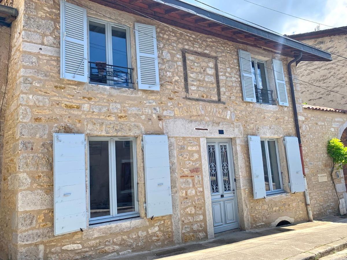 Maison en pierre jacuzzi a 500m de l'ain 3ch 8p Poncin Esterno foto
