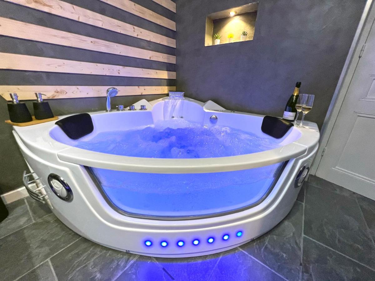 Maison en pierre jacuzzi a 500m de l'ain 3ch 8p Poncin Esterno foto